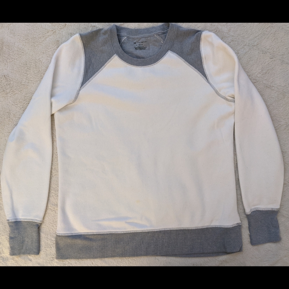 Tek gear white and gray sweatshirt with contrast stitching